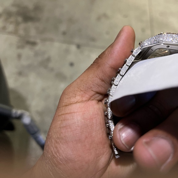 Diamond Cartier watch - Picture 11 of 13